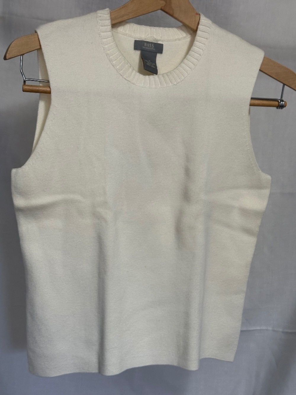 Bass GH Bass & Co Cream Sleeveless Knit Sweater Vest Size M